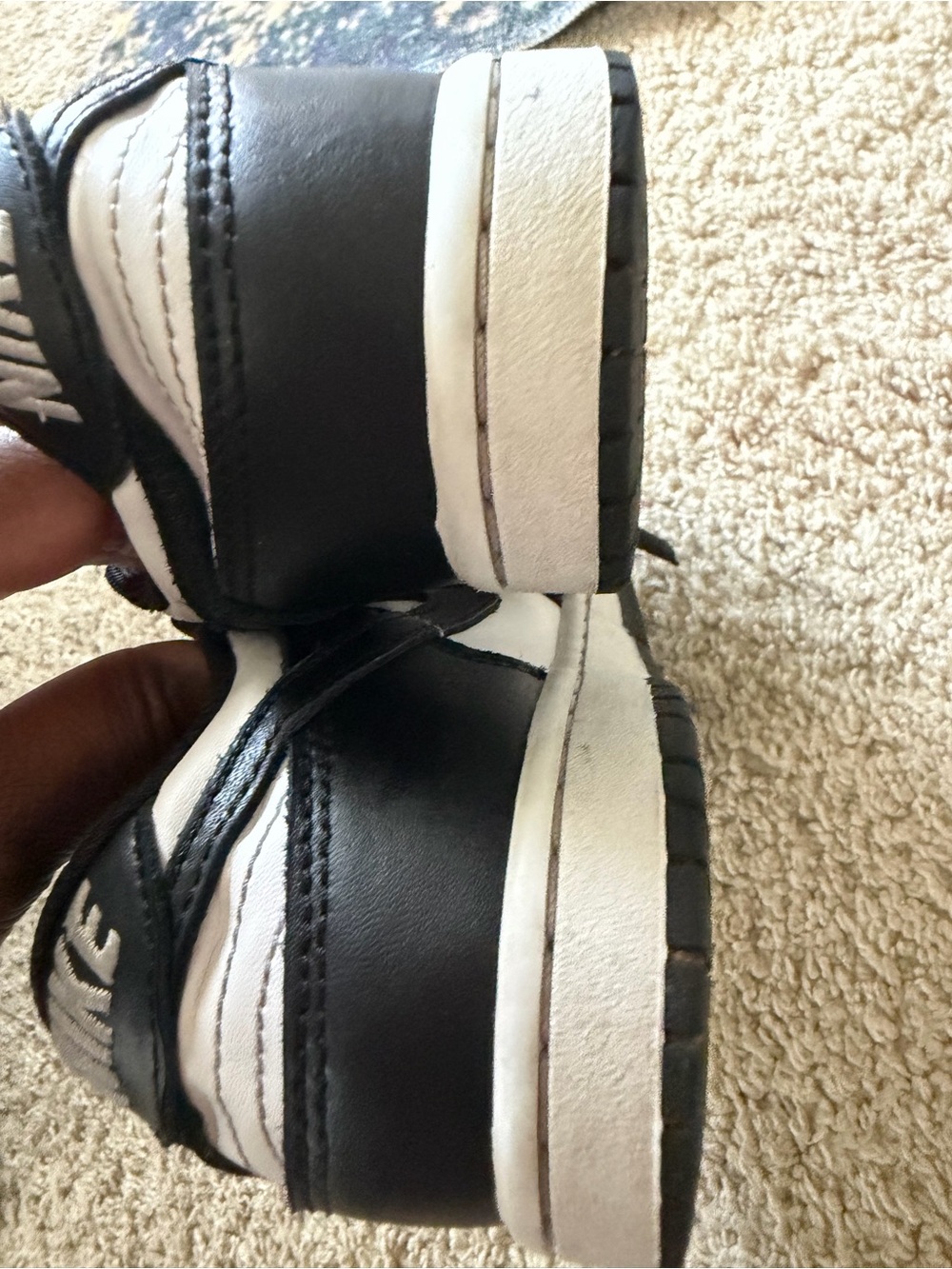 Nike Kids Black and White Low panda Nikes - Picture 4 of 4